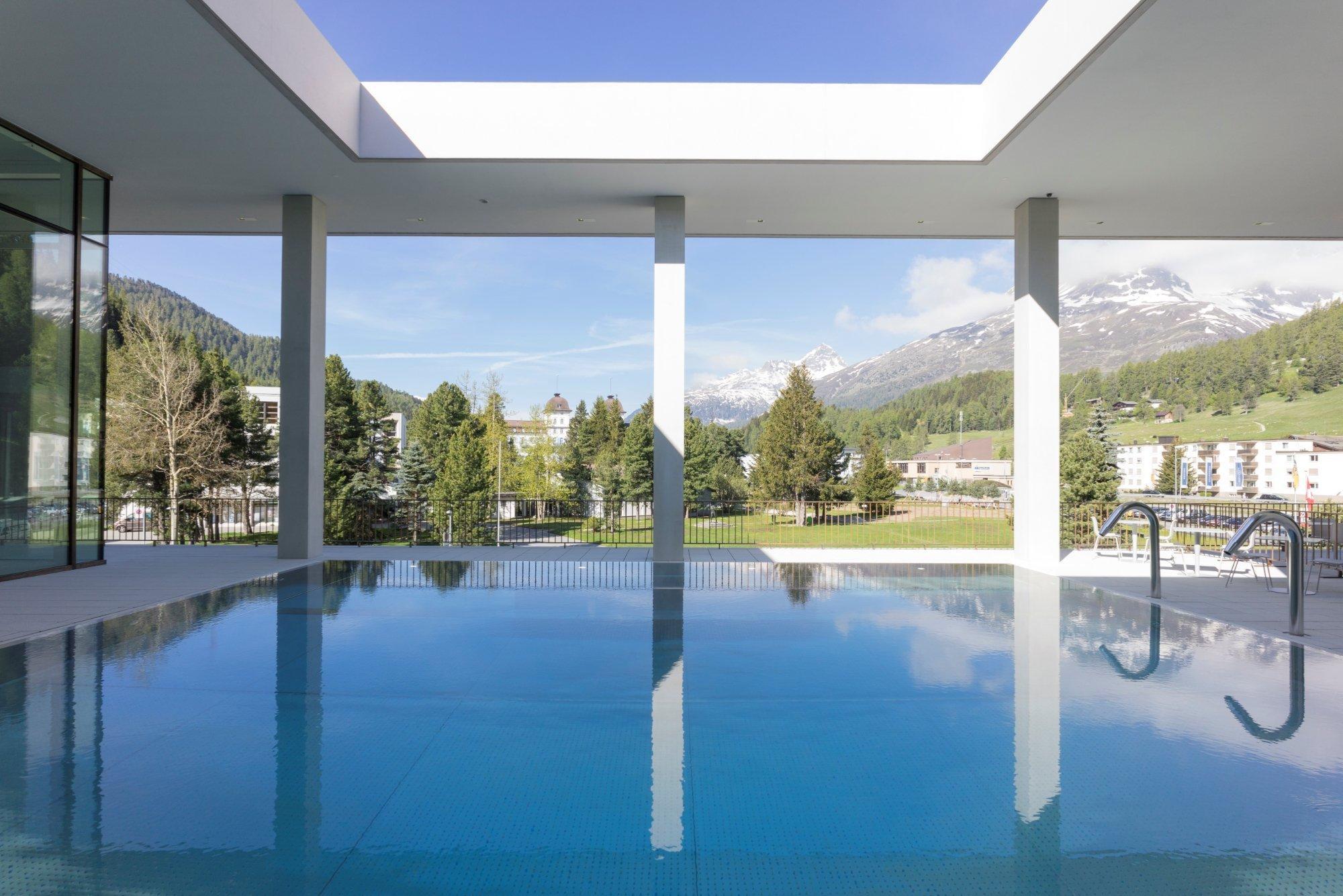 Ovaverva Hallenbad, Spa & Sportzentrum