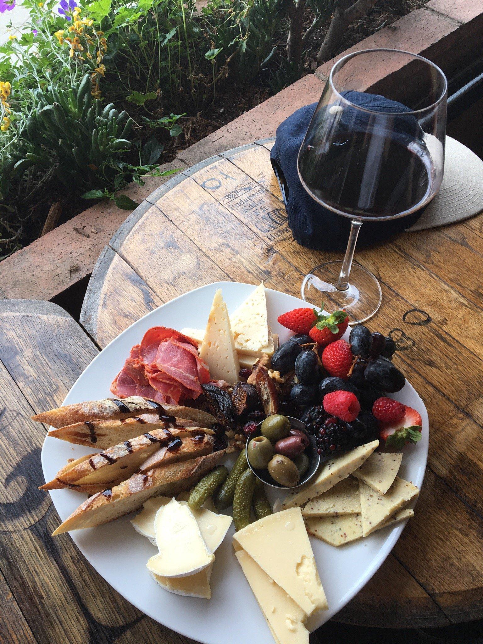 Photo by daniellejbut