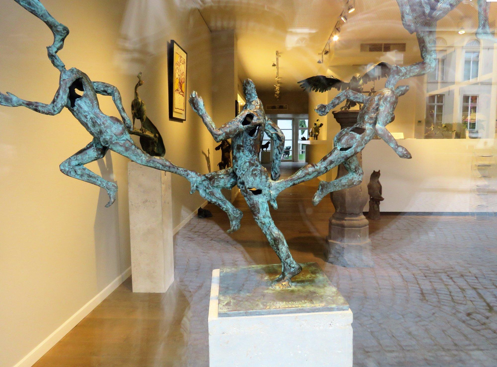 Absolute Art Gallery