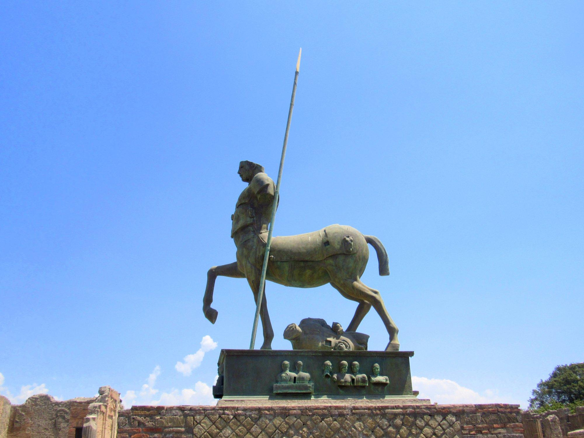 Sculture Monumentali di Igor Mitoraj