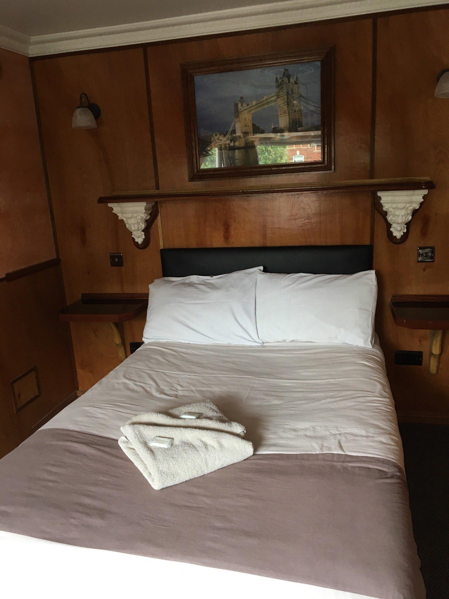 Cricklewood Lodge Hotel