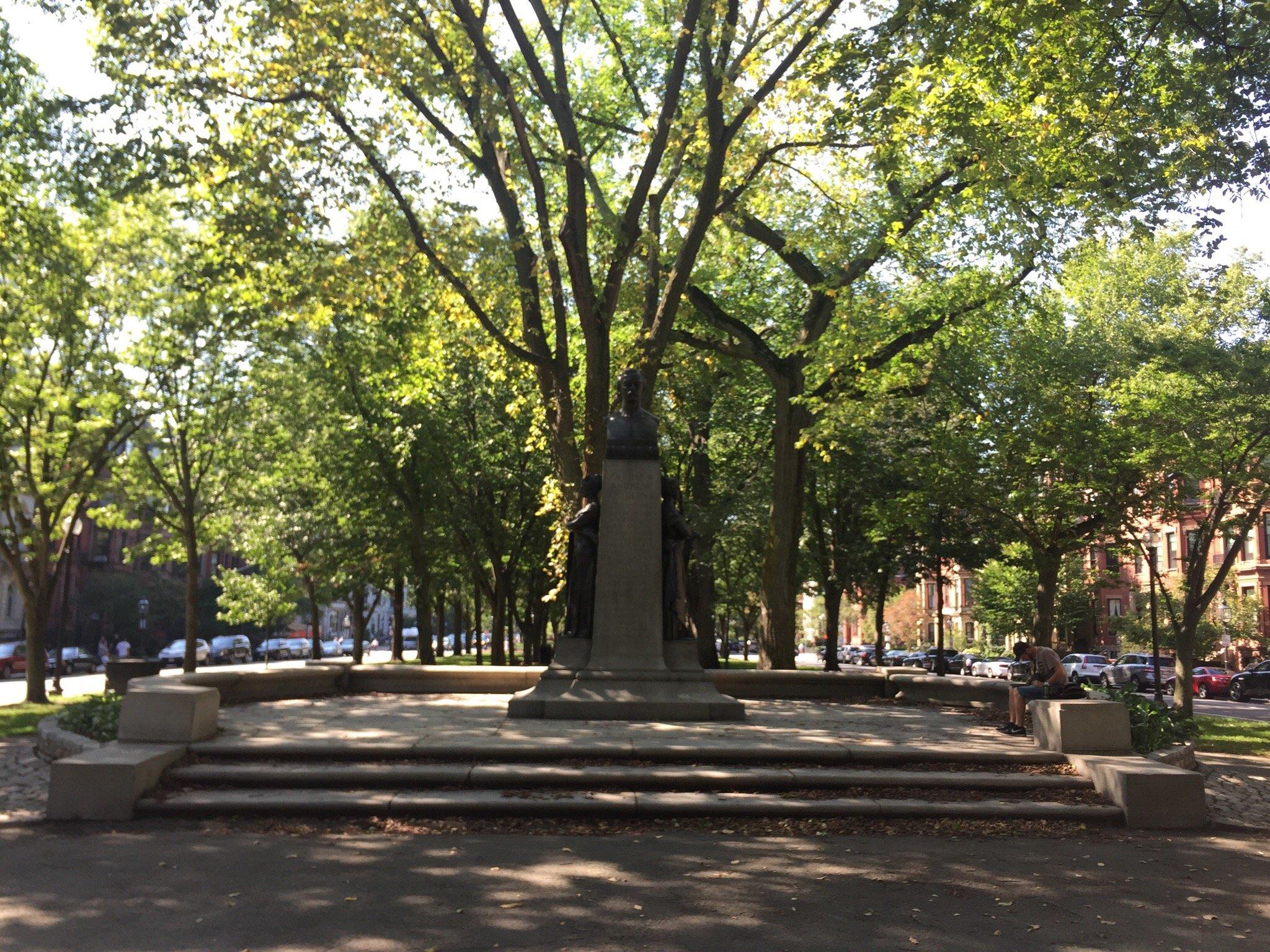 Commonwealth Avenue Mall