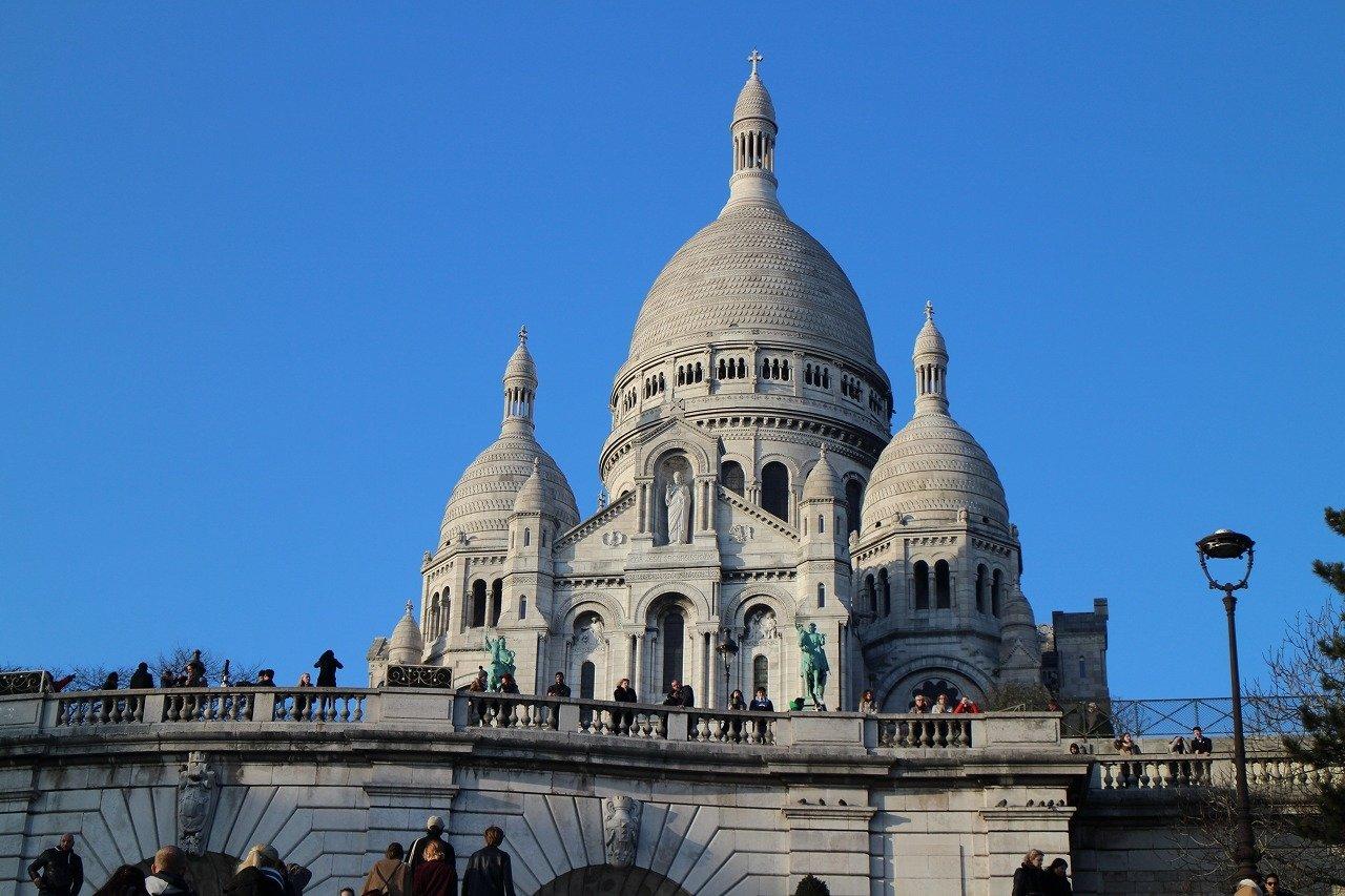 Square Louise Michel