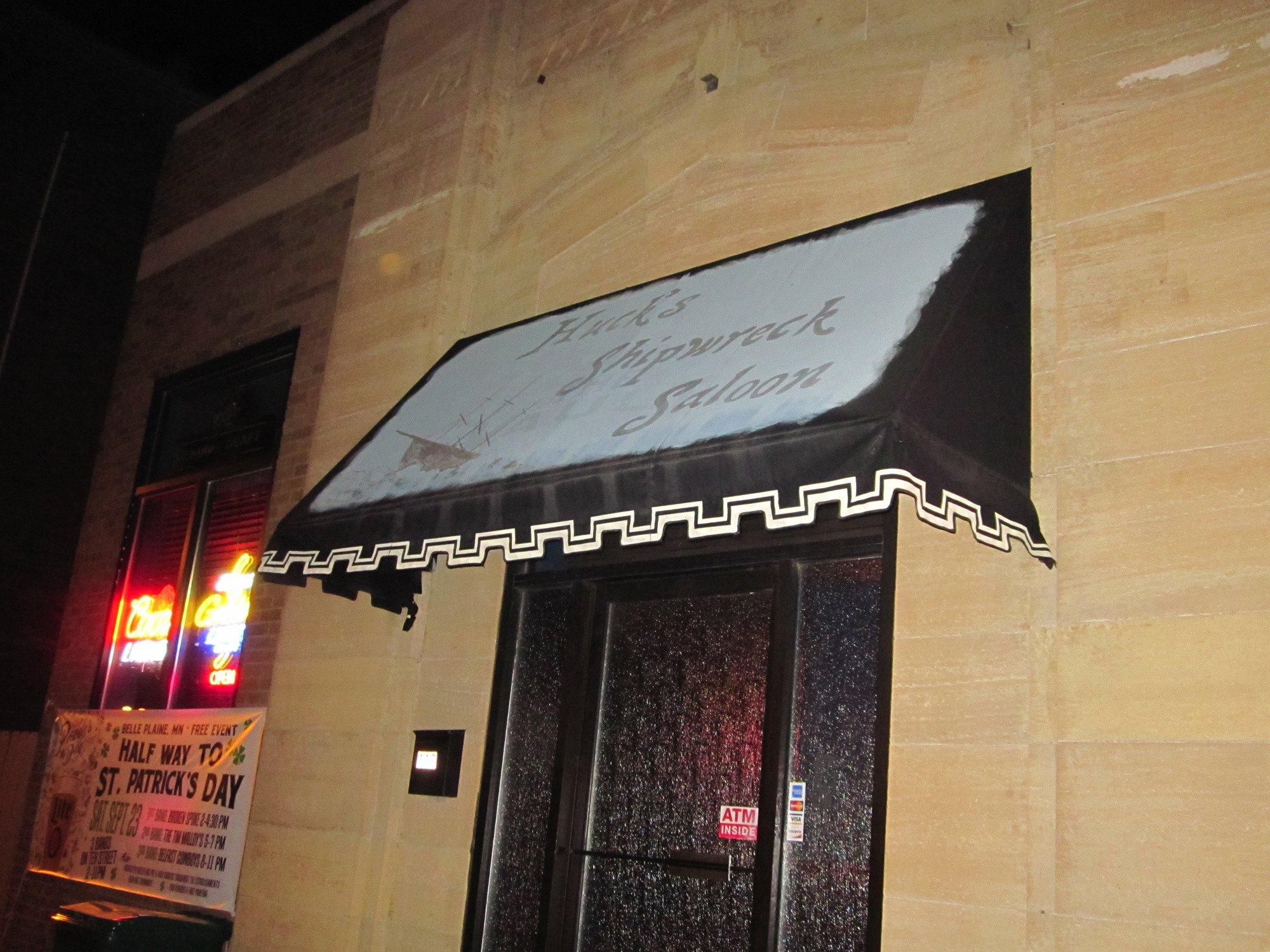 Huck's Shipwrek Saloon