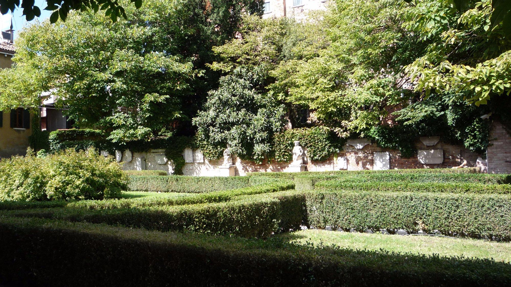 Giardini di Ca' Rezzonico