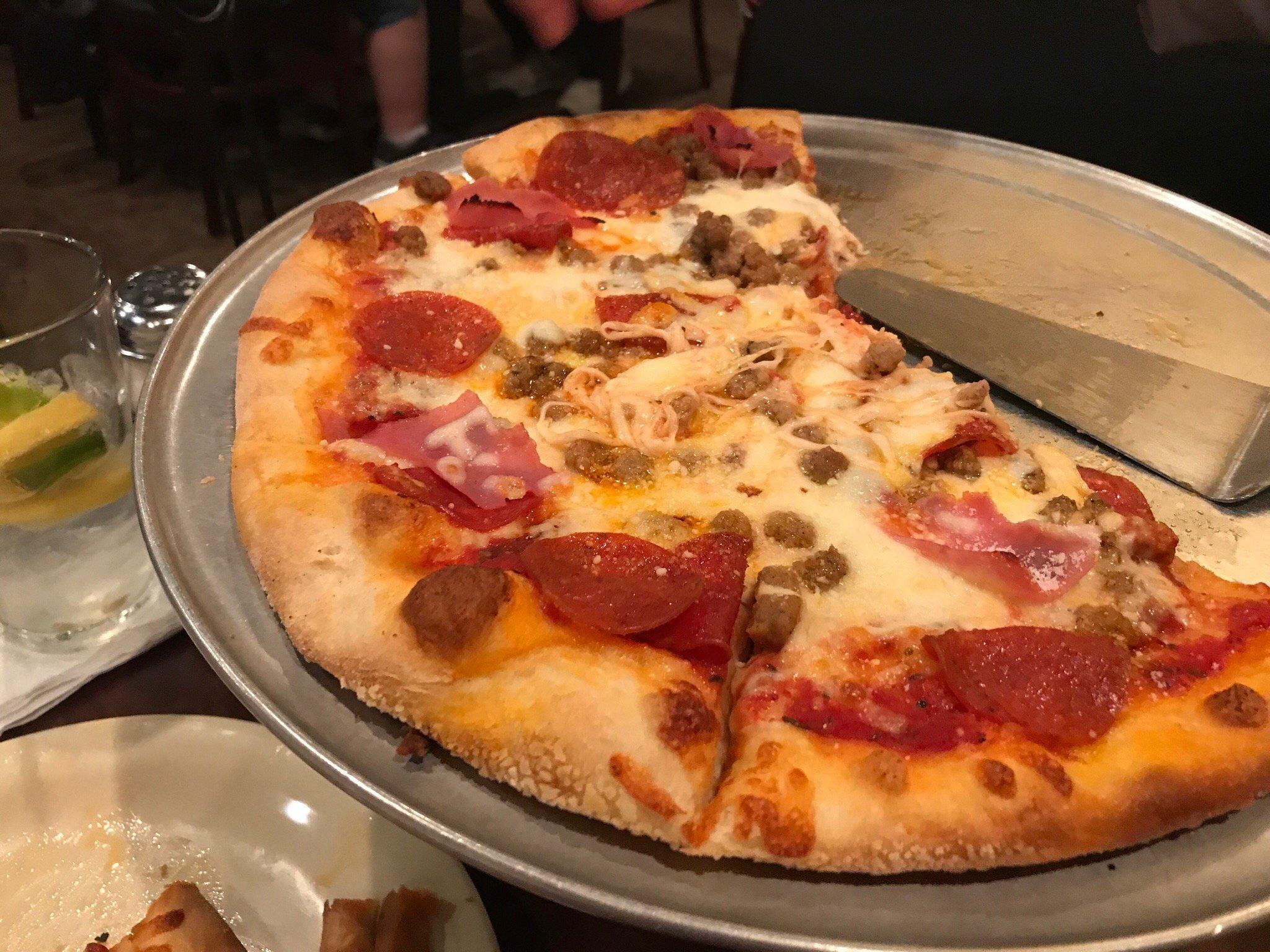 Vito's Pizza Bar & Grill