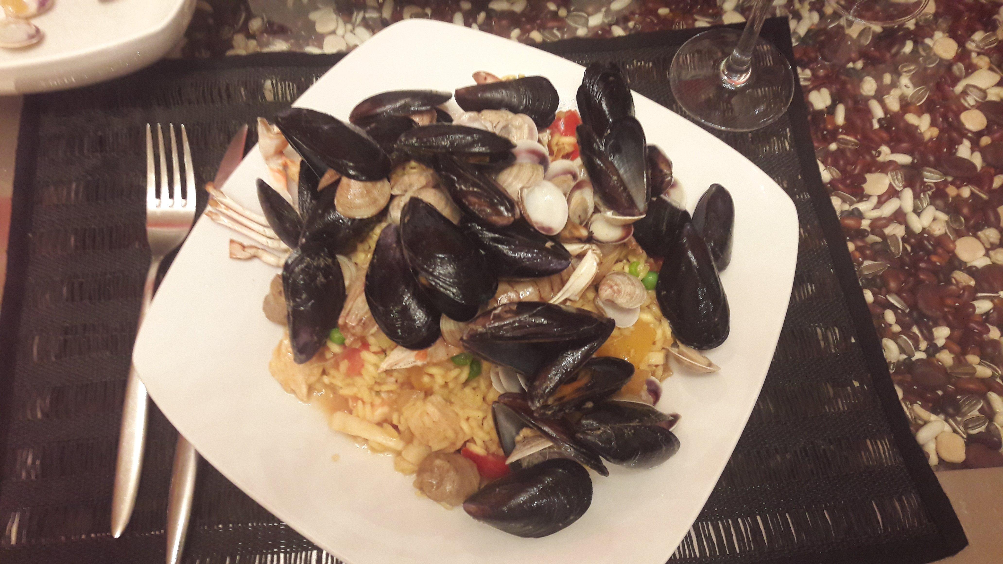 Numaboa Taverna Live Bar