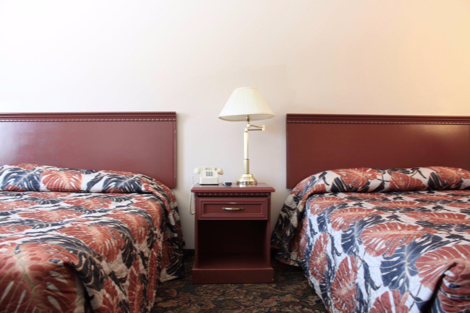 Sunset Inn & Suites