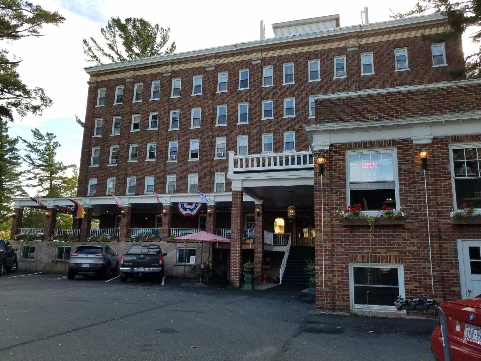 The Pines Inn
