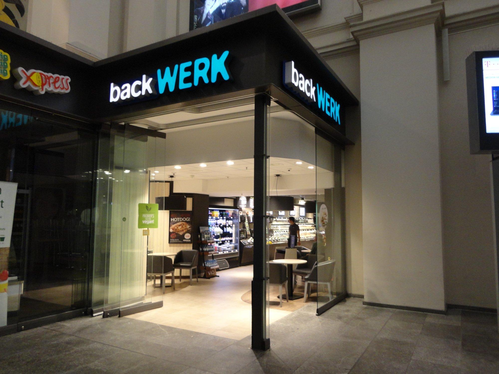 Photo by Happiness807042