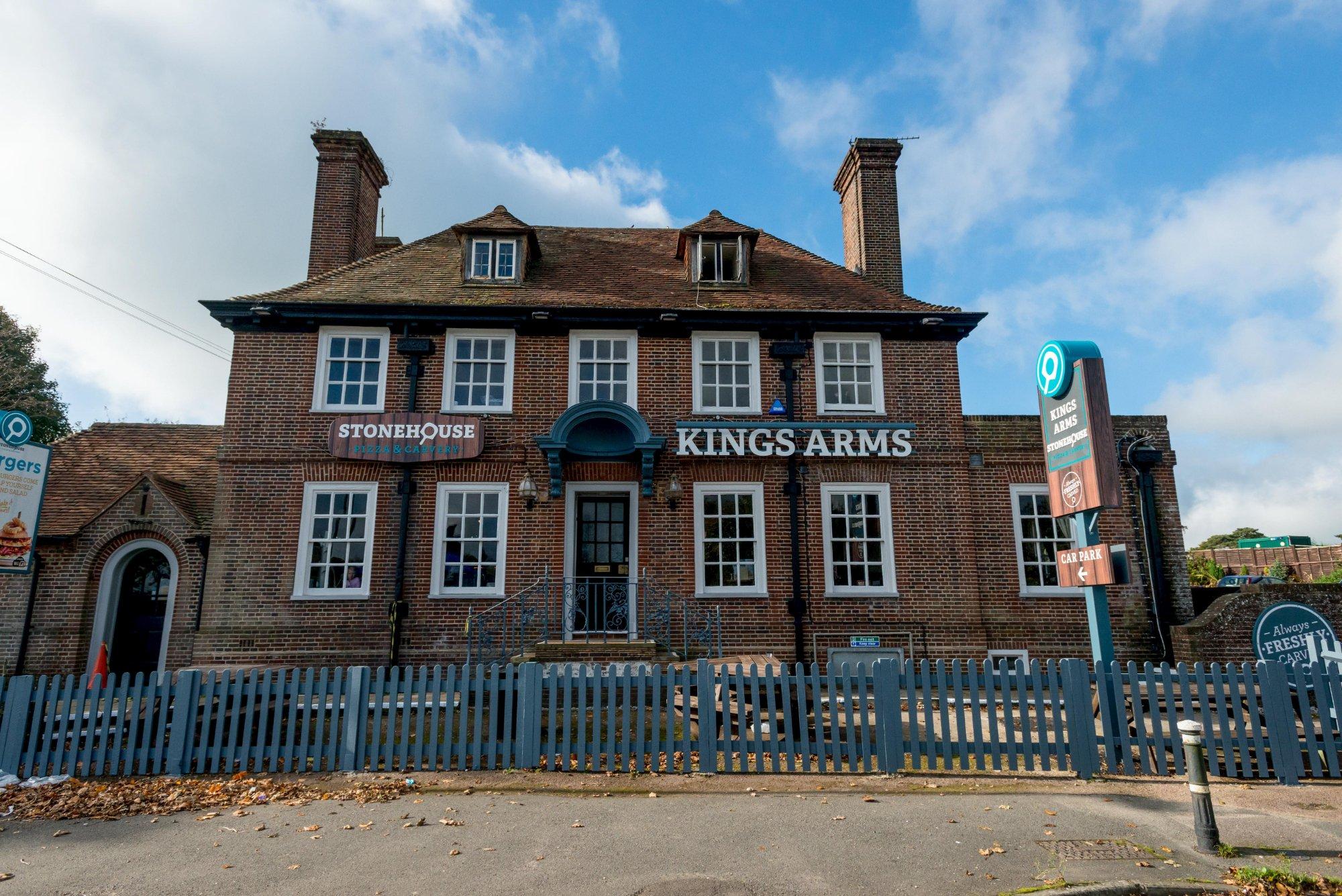 King's Arms Stonehouse Pizza & Carvery