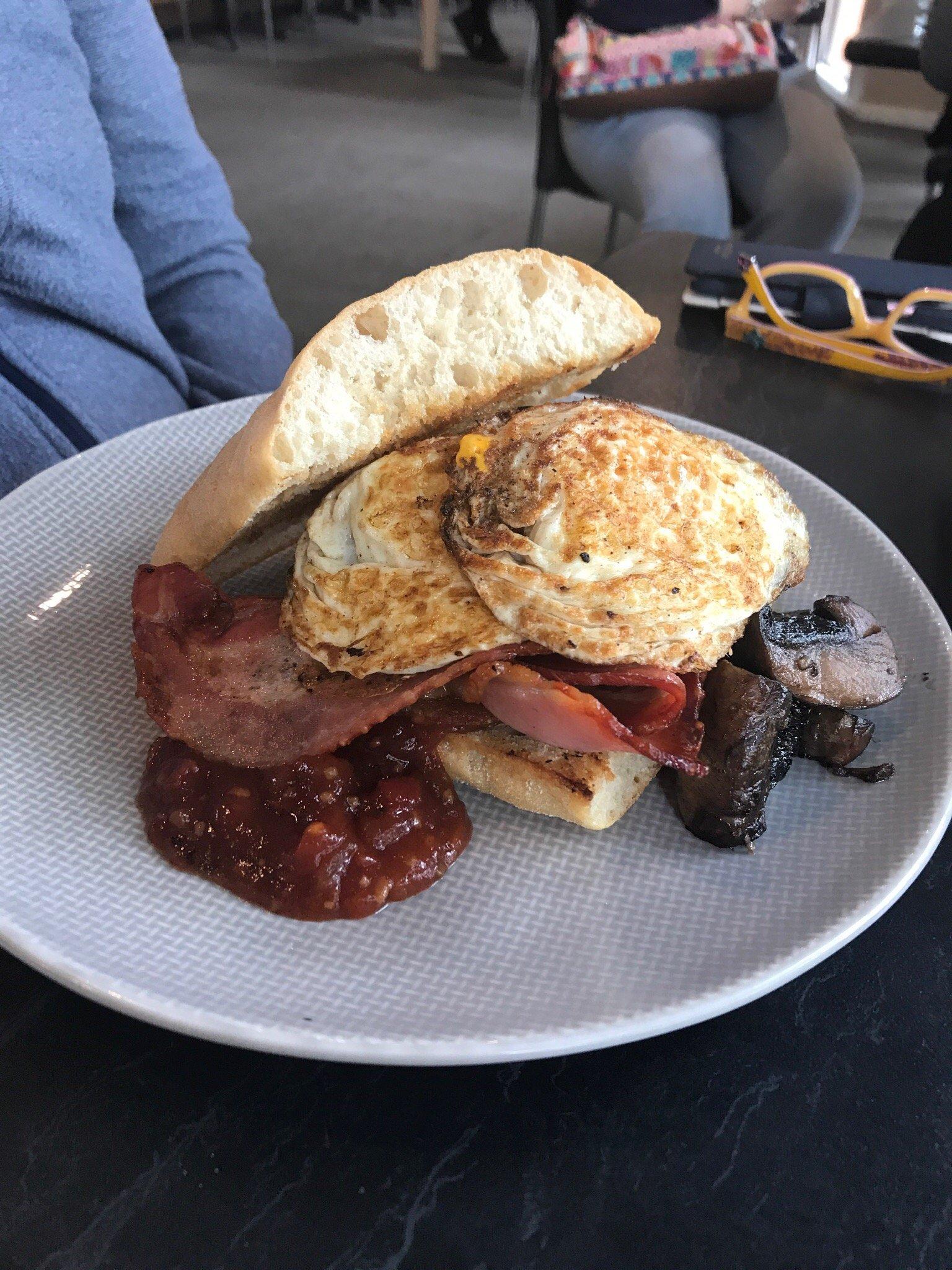 Photo by MoniquesMantra