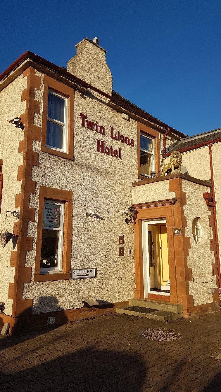 Twin Lions Hotel