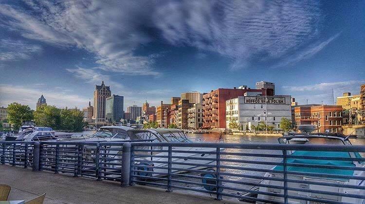 Screaming Tuna Milwaukee