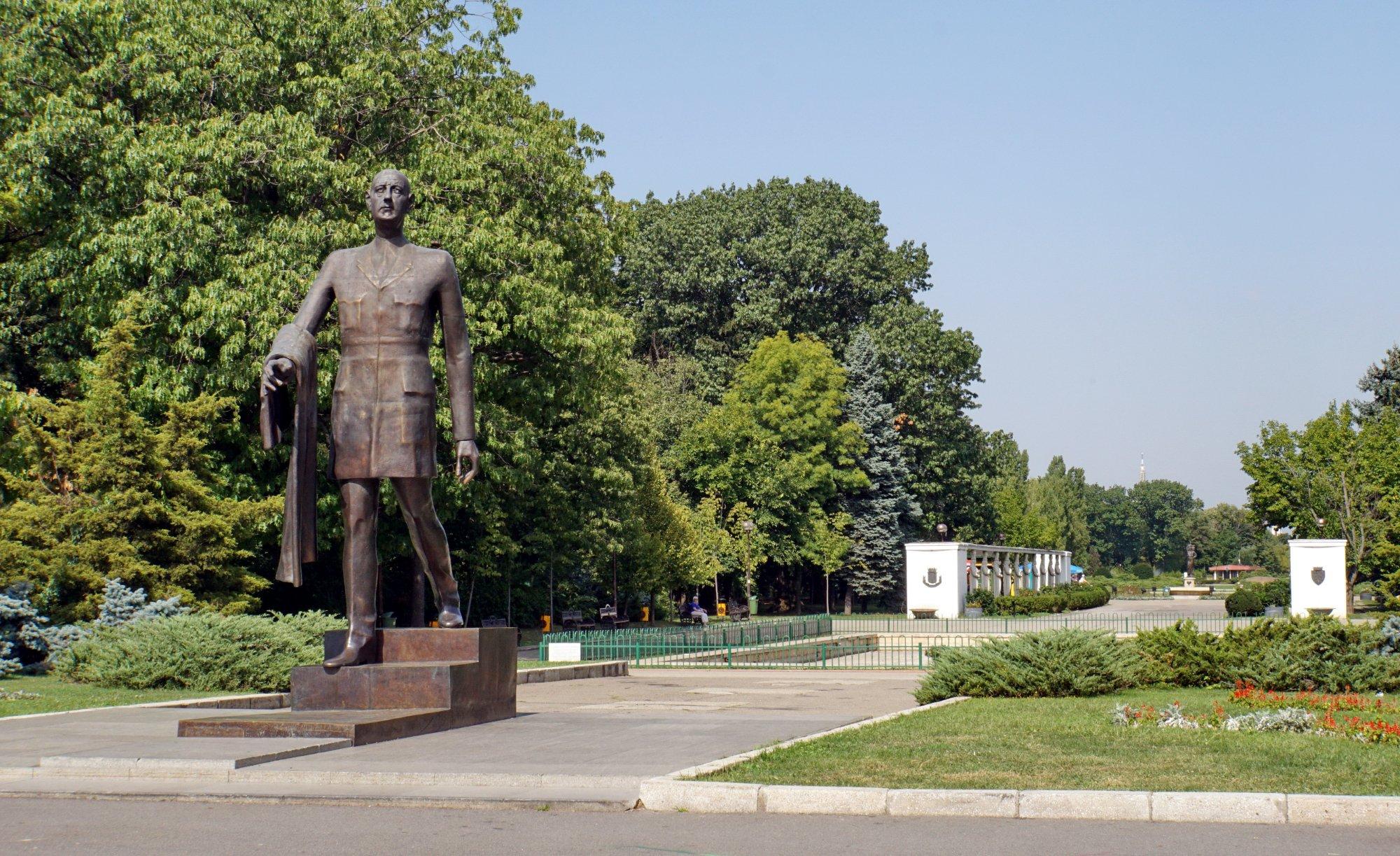 Charles de Gaulle Square