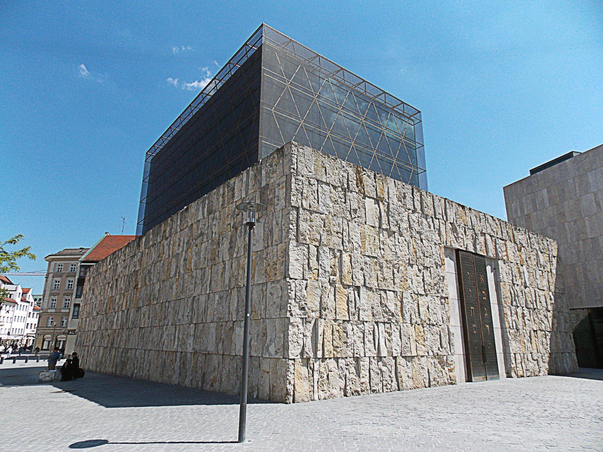 Ohel Jakob Synagogue