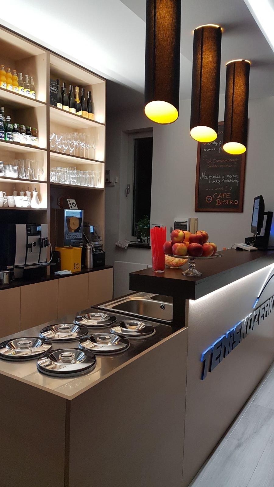 Cafe Bistro - Tenis Kozerki