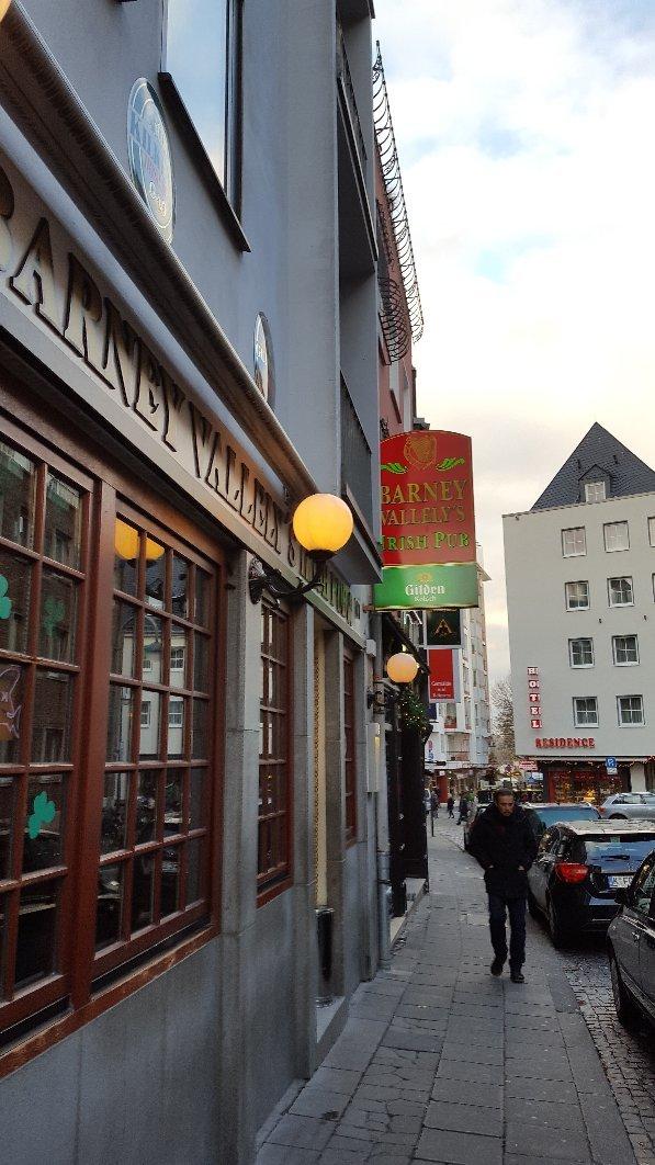 Barney Vallely's Irish Pub