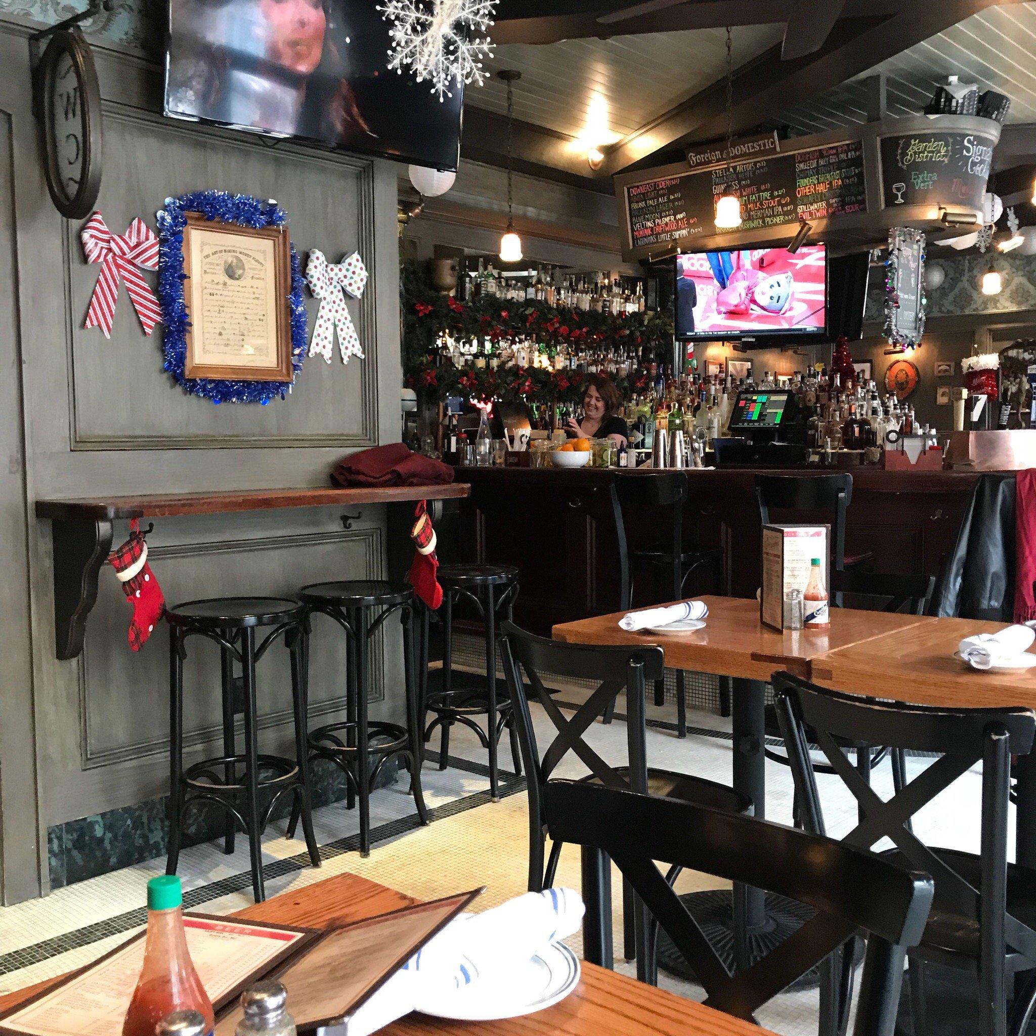 Photo by robcurtross