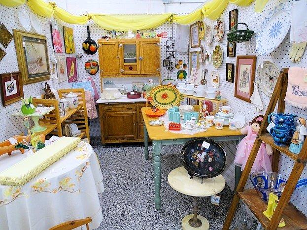 Peddler's Antiques & Collectibles