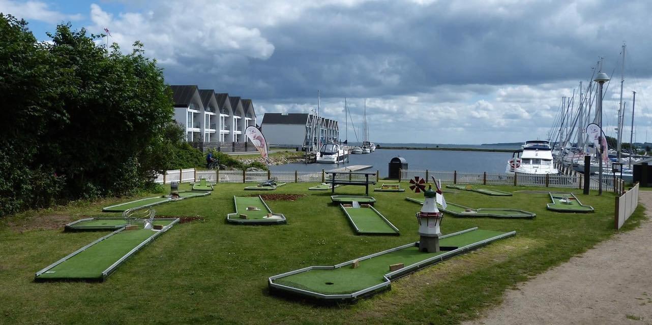 Havnens Ishus & Minigolf