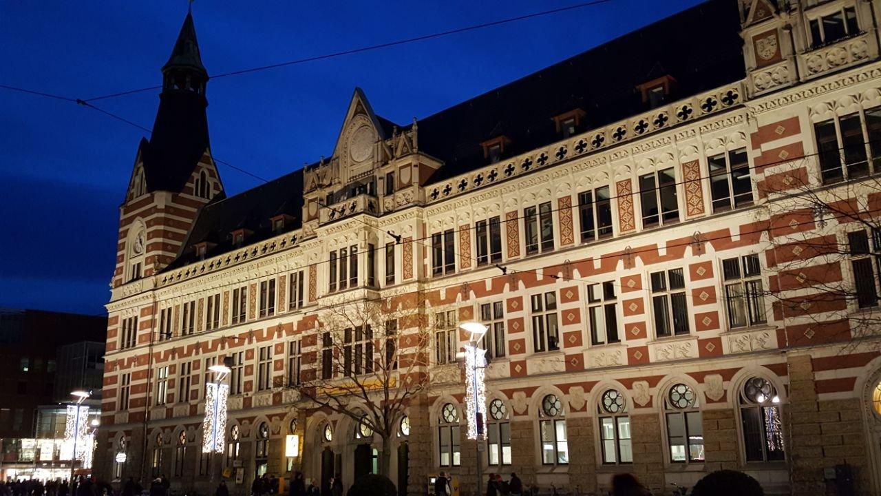 Historisches Postbankgebäude