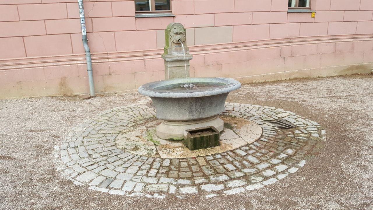 Brunnen am Lesemuseum