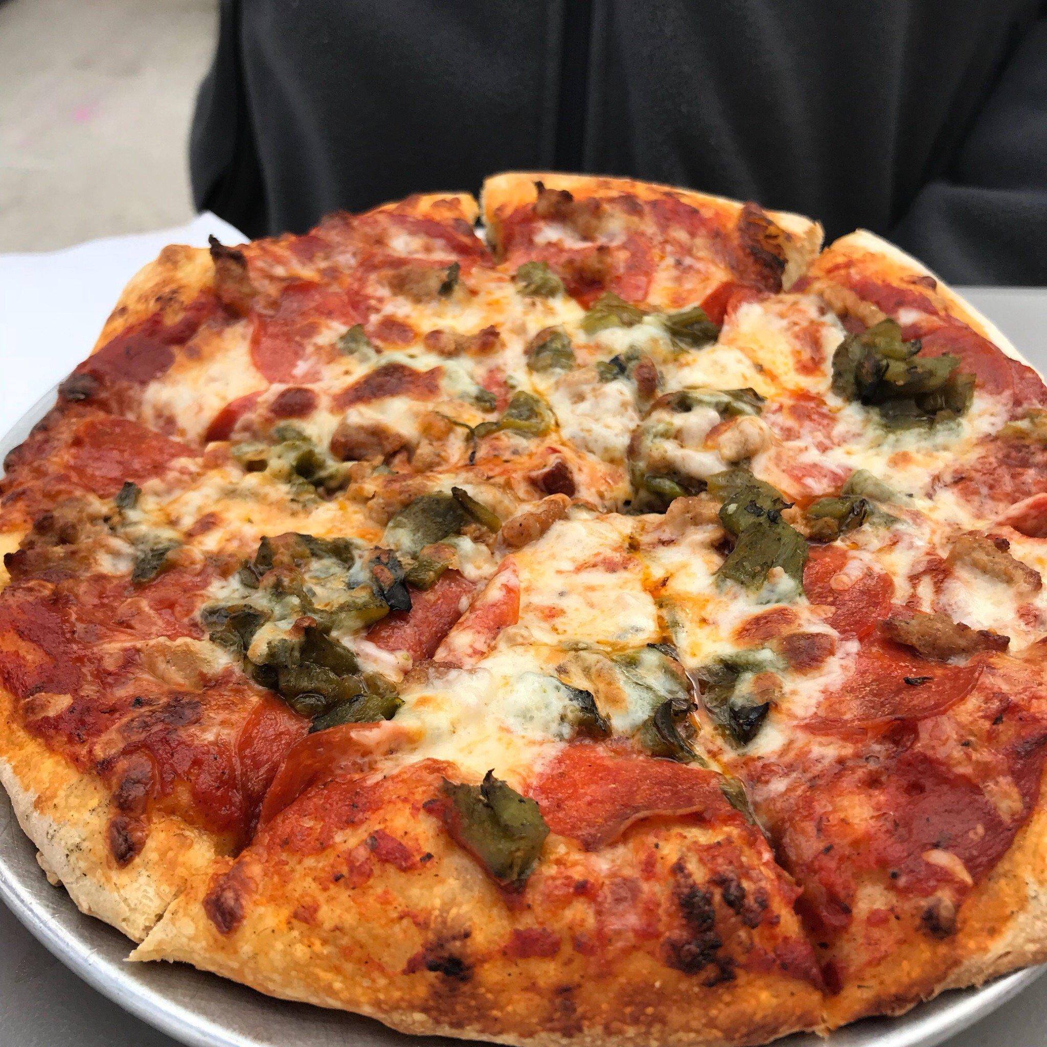 Fratelli's Pizza Bistro and Ice Creamery