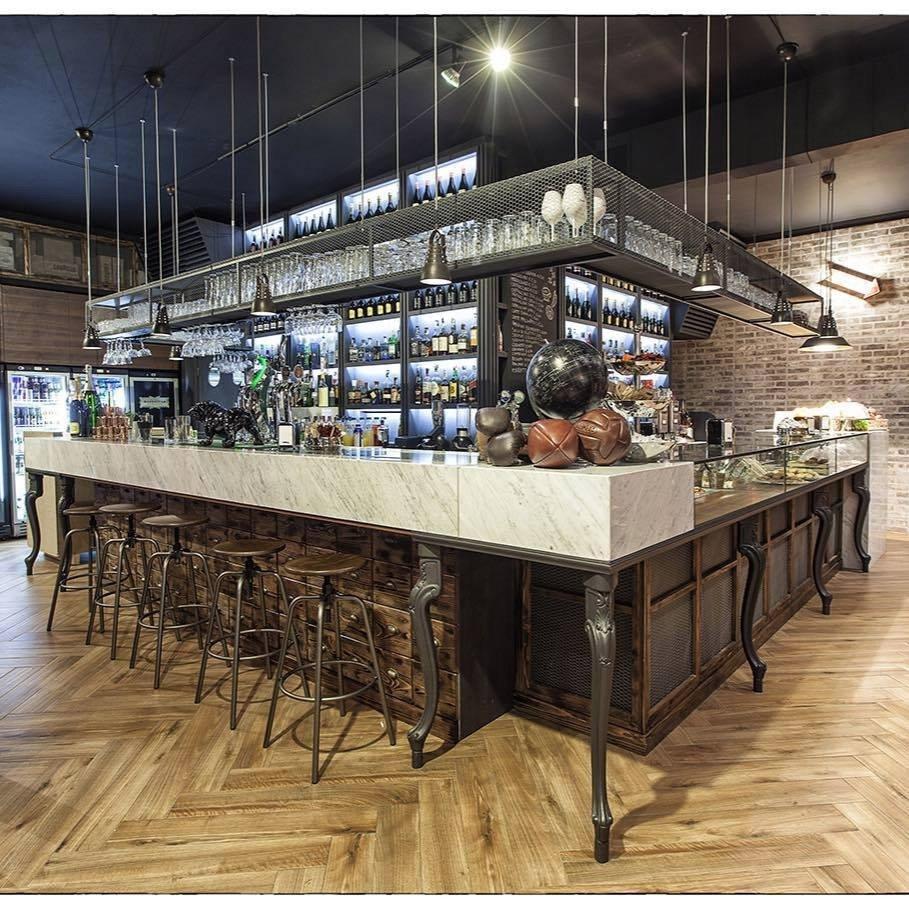 Manhattan Cafe & Restaurant