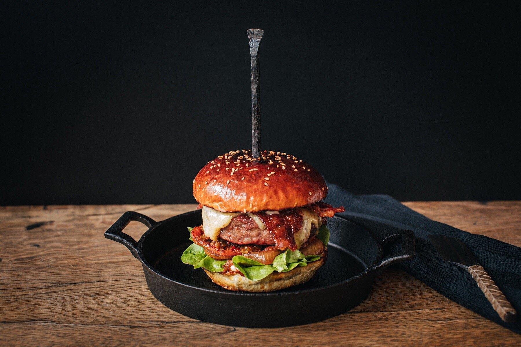 Iveau Burgers & Wijnbar