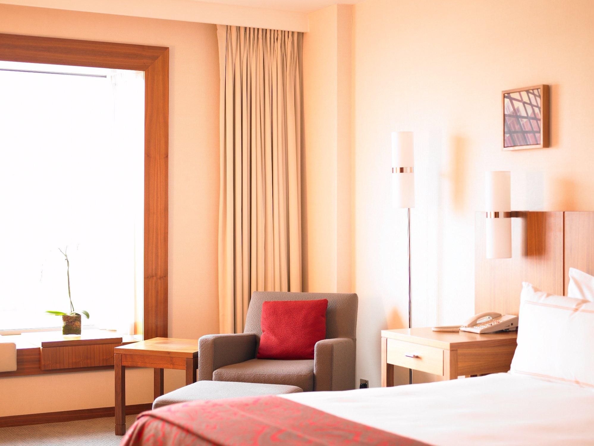 Canary Riverside Plaza Hotel