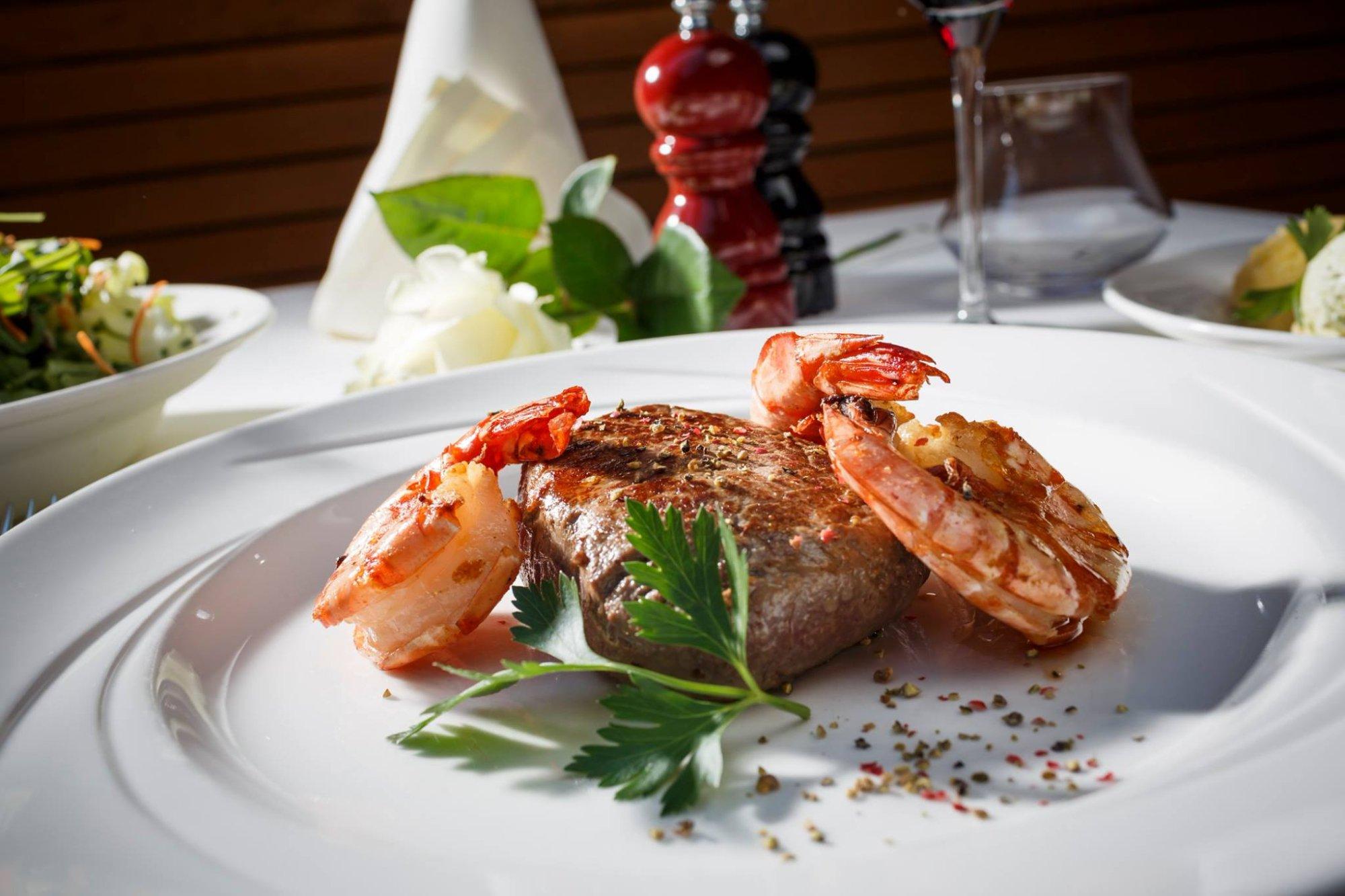 Goritschniggs Lunch Am Tag & Steakhaus Am Abend