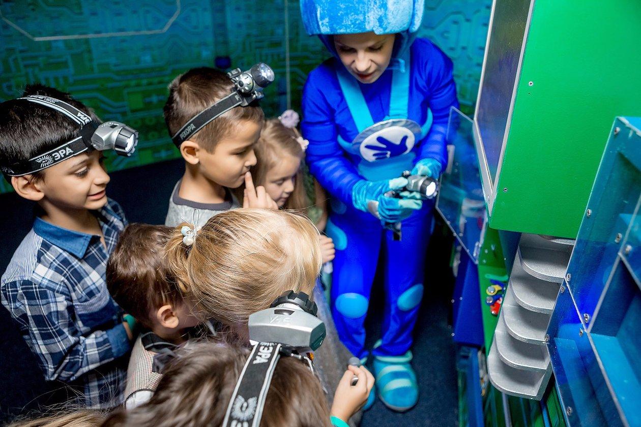 Amusement Park Family Game