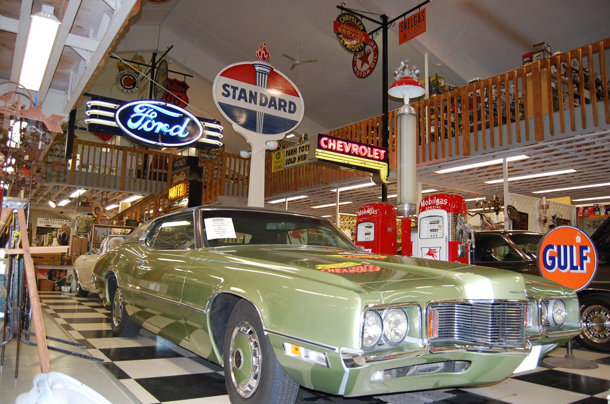Plaza Antique Mall