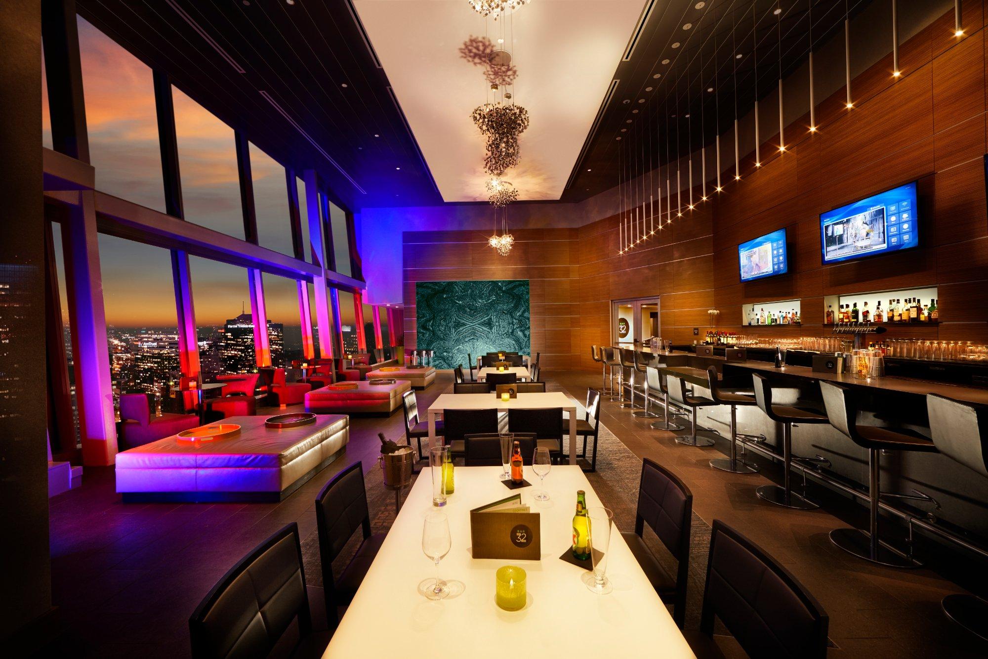 Bar 32
