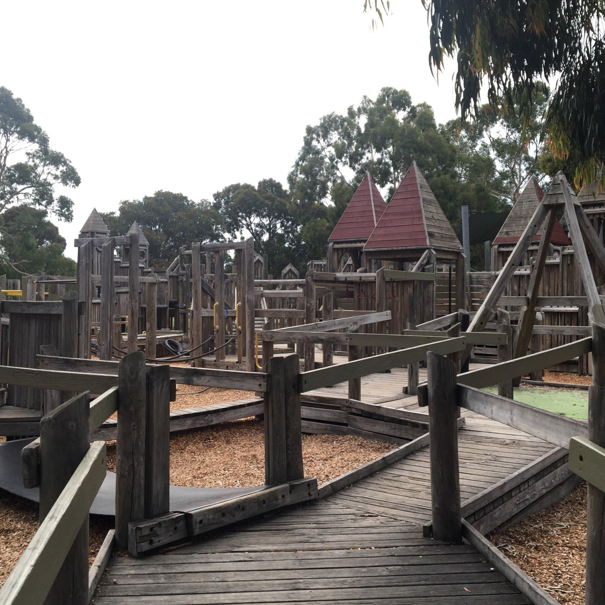 Thomas Street Reserve