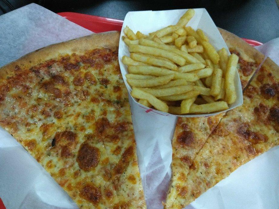 Fialkoff's Kosher Pizza