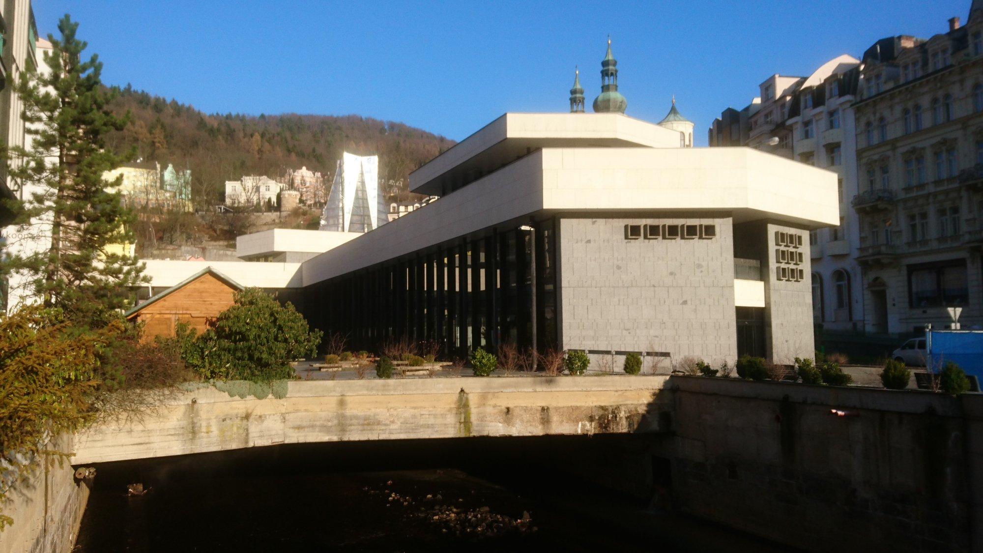 Hot Spring Colonnade