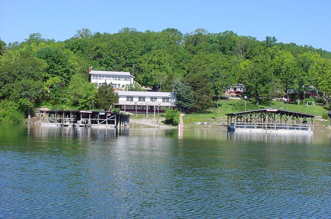 Edgewater Resort & Lodge