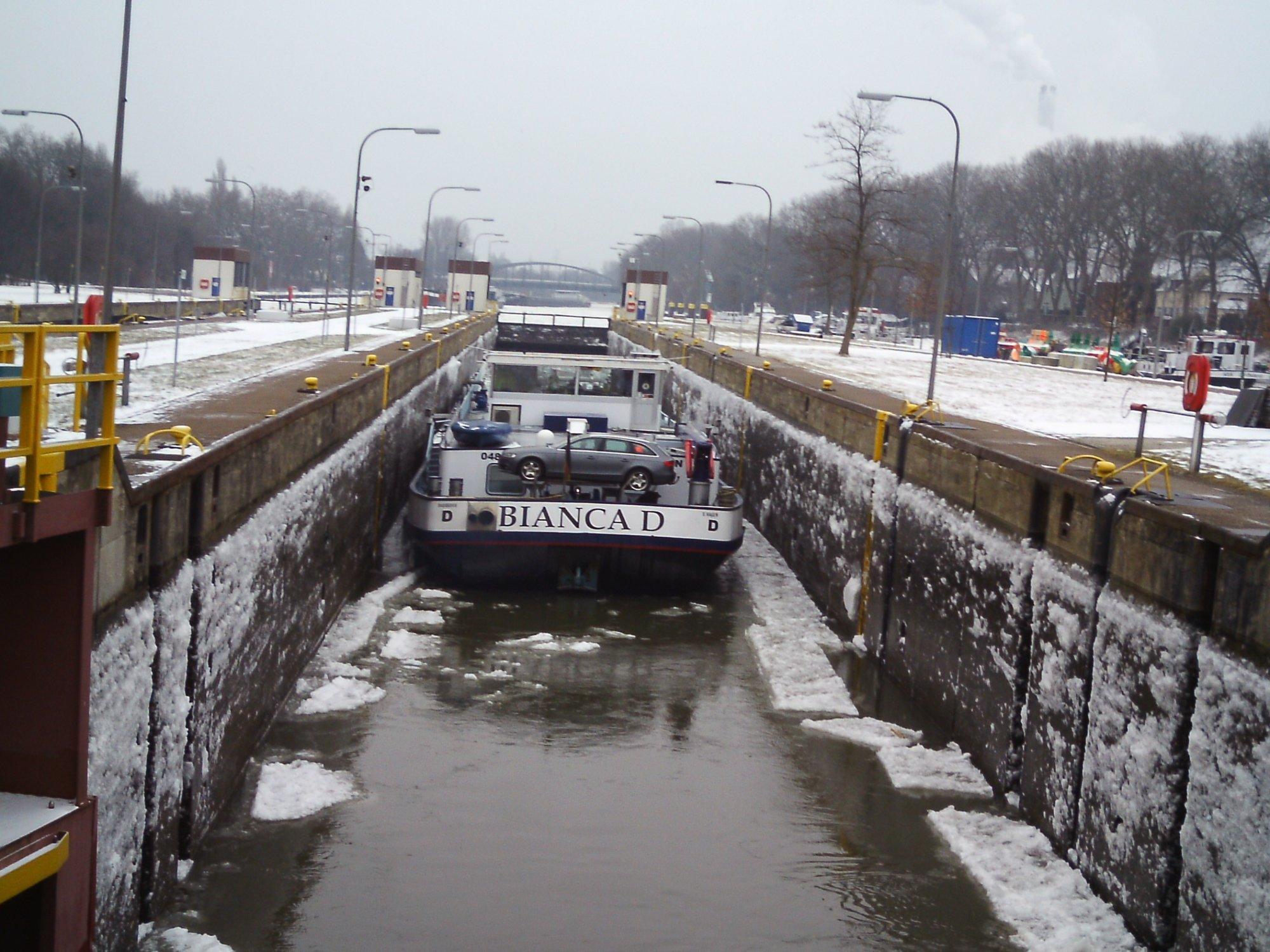 Schleuse Oberhausen-Lirich