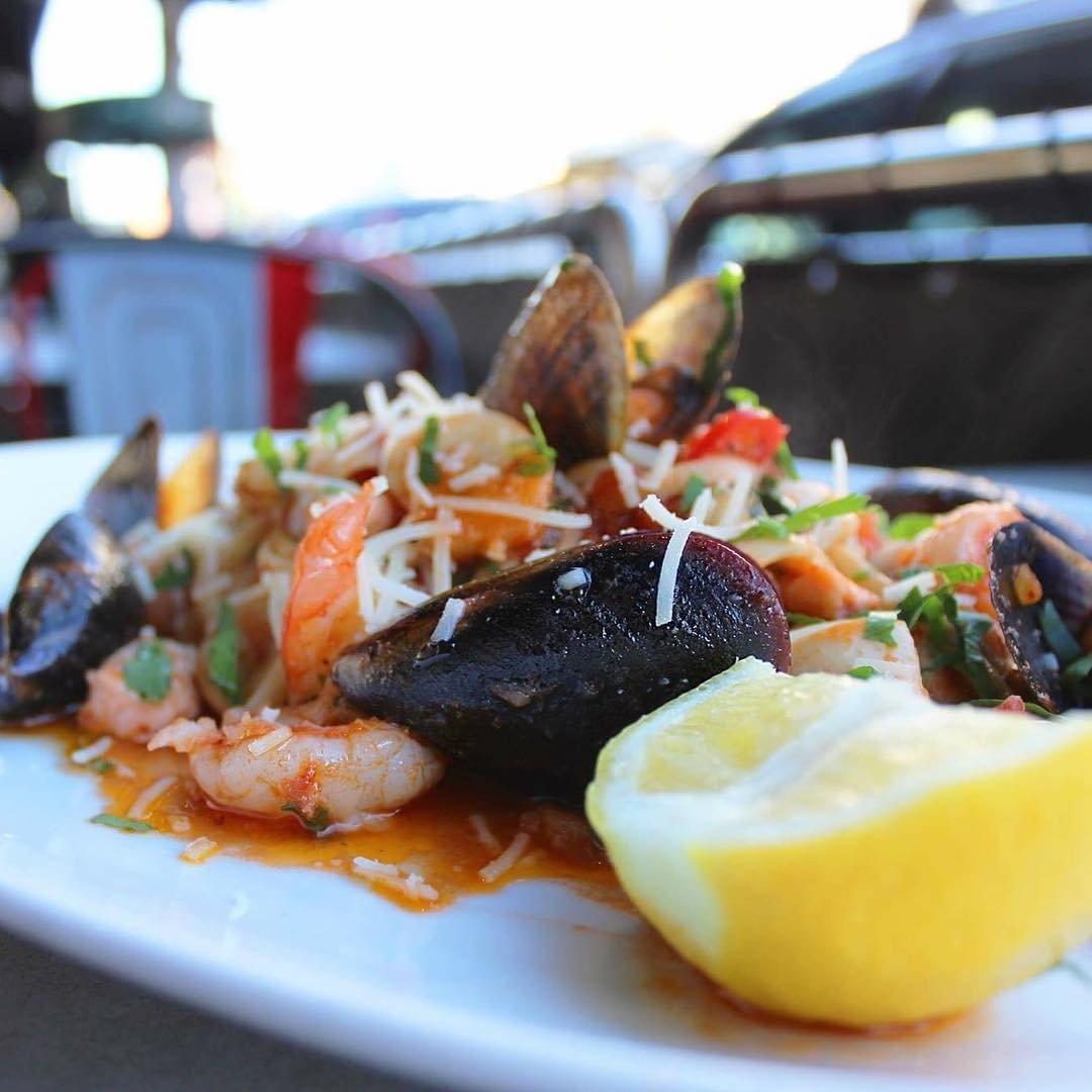 Georges Restaurant Bar Cafe