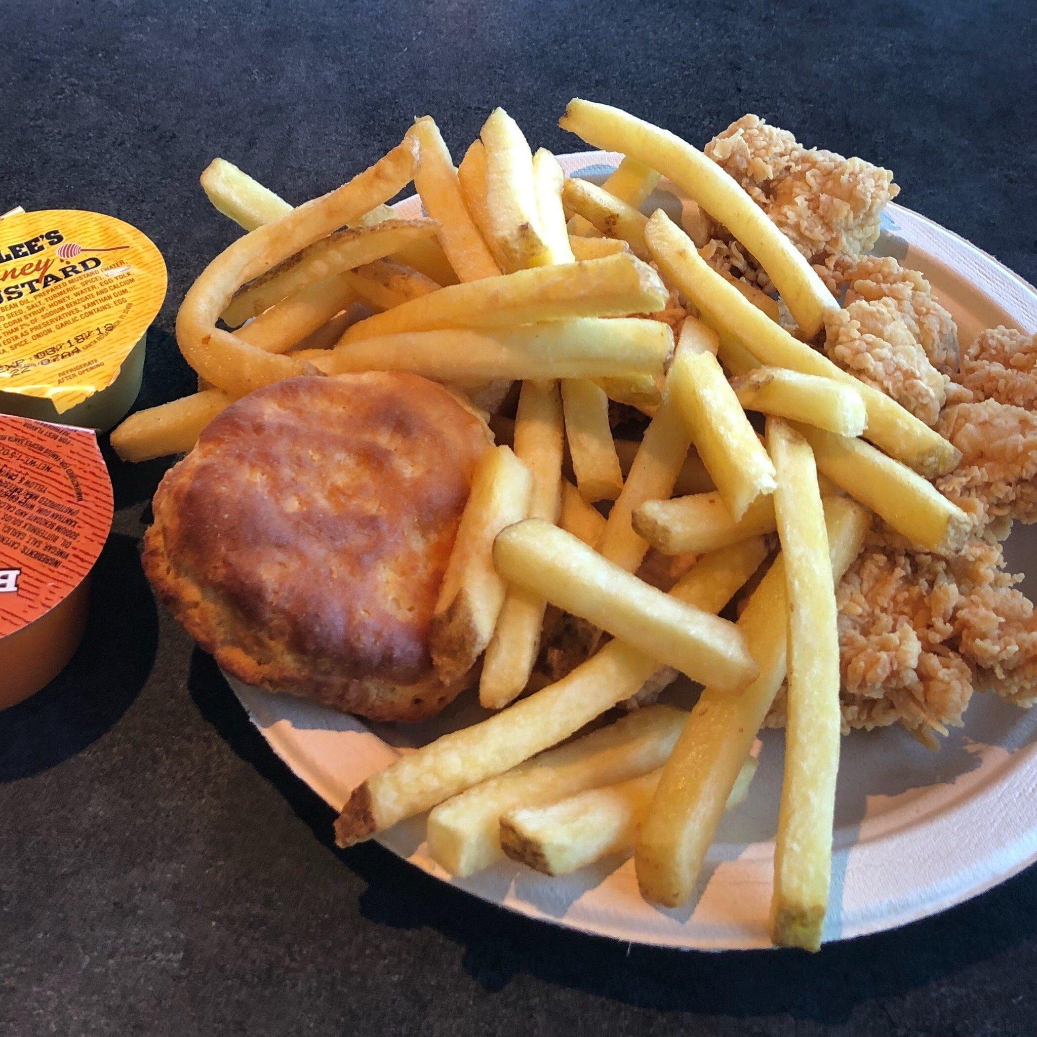 Lee's Famous Recipe Chicken