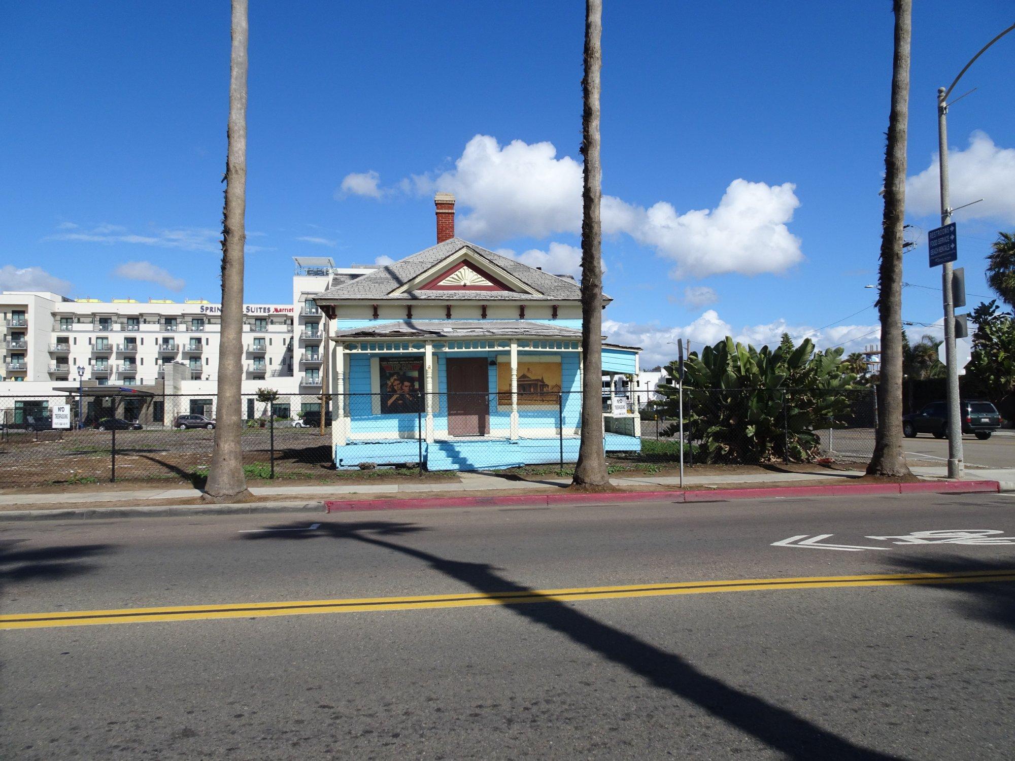 Graves House Aka Top Gun House