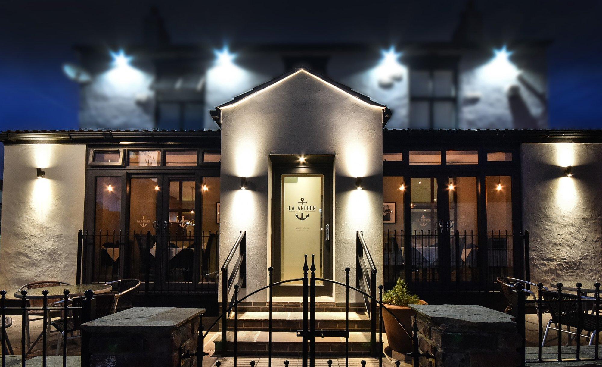 La Anchor Bar & Restaurant