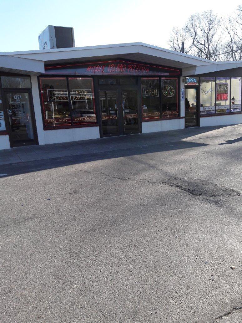 Middle Island Pizza
