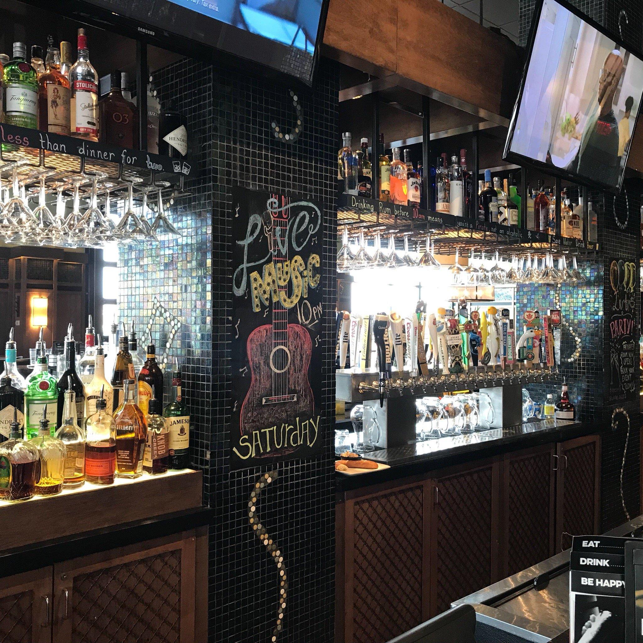 Bar Louie - Streets of St. Charles