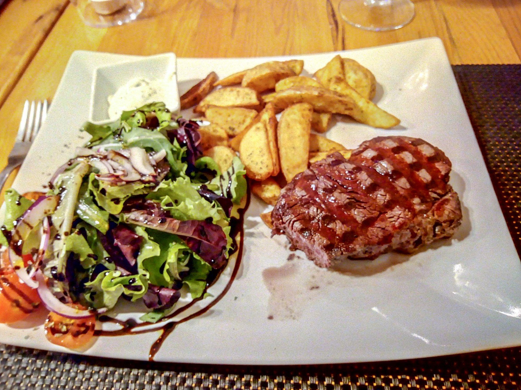 Photo by Les p'tits chat... e