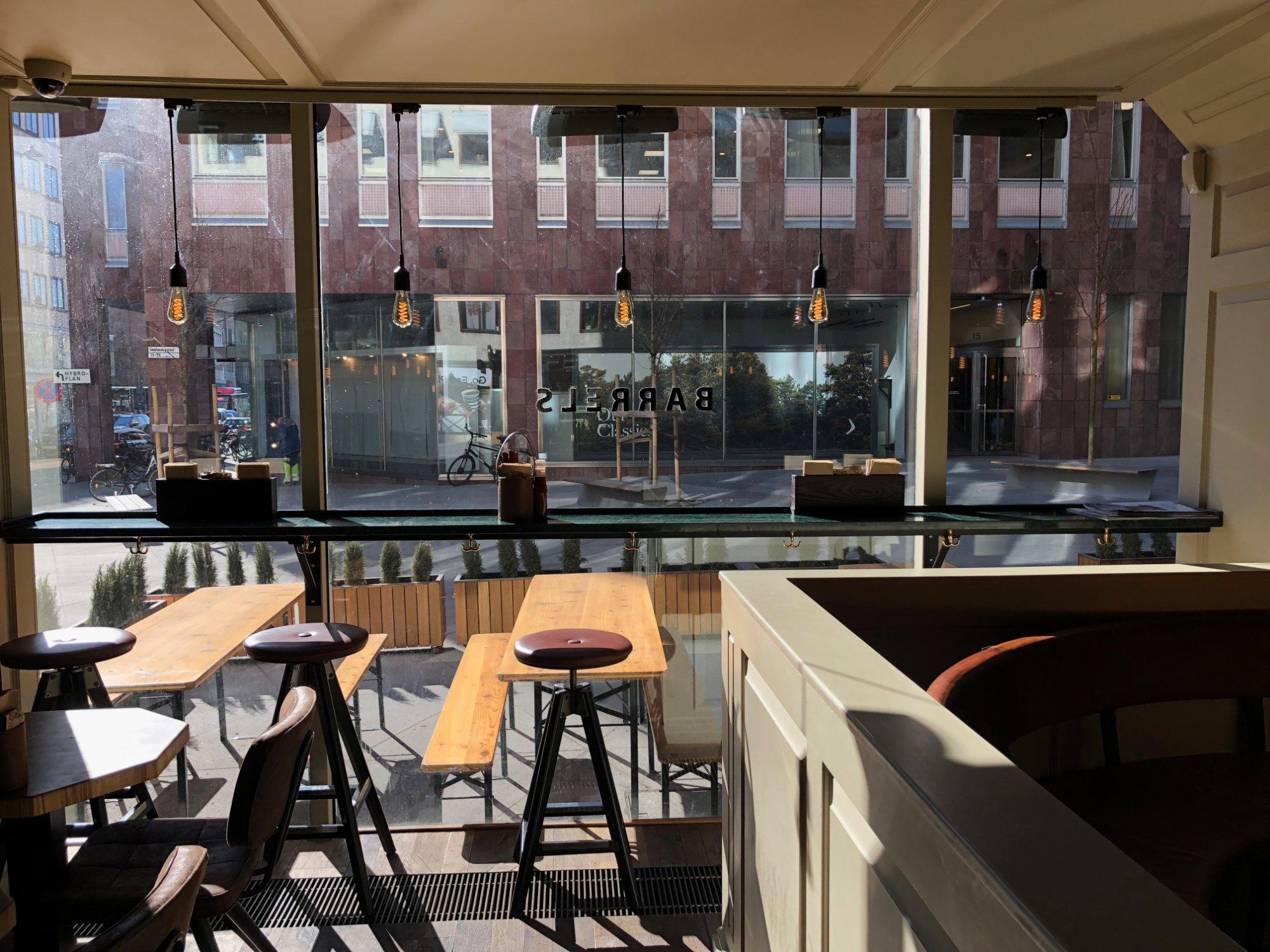 Barrels Burgers & Beer