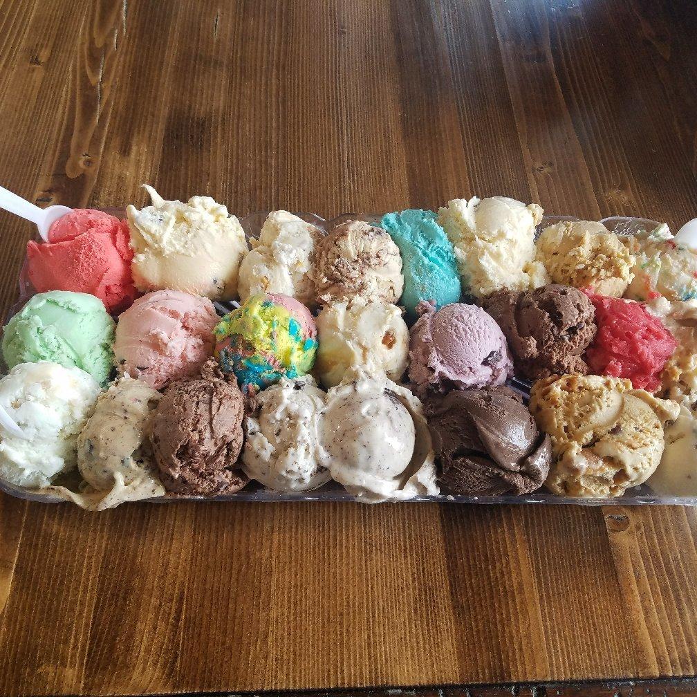 Hansen's Ice Cream Parlor - Wilmot