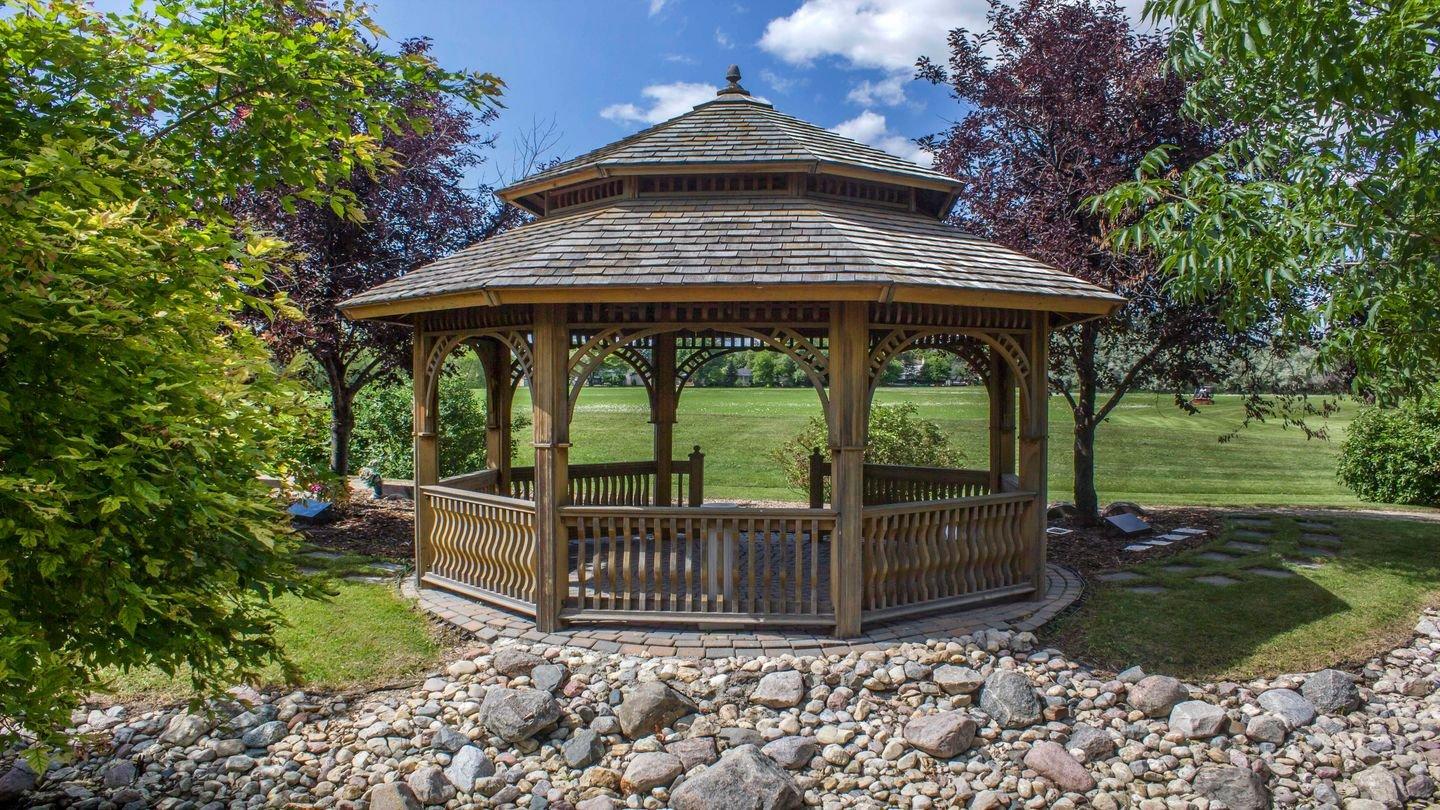 Thomson In the Park Funeral Home and Cemetery